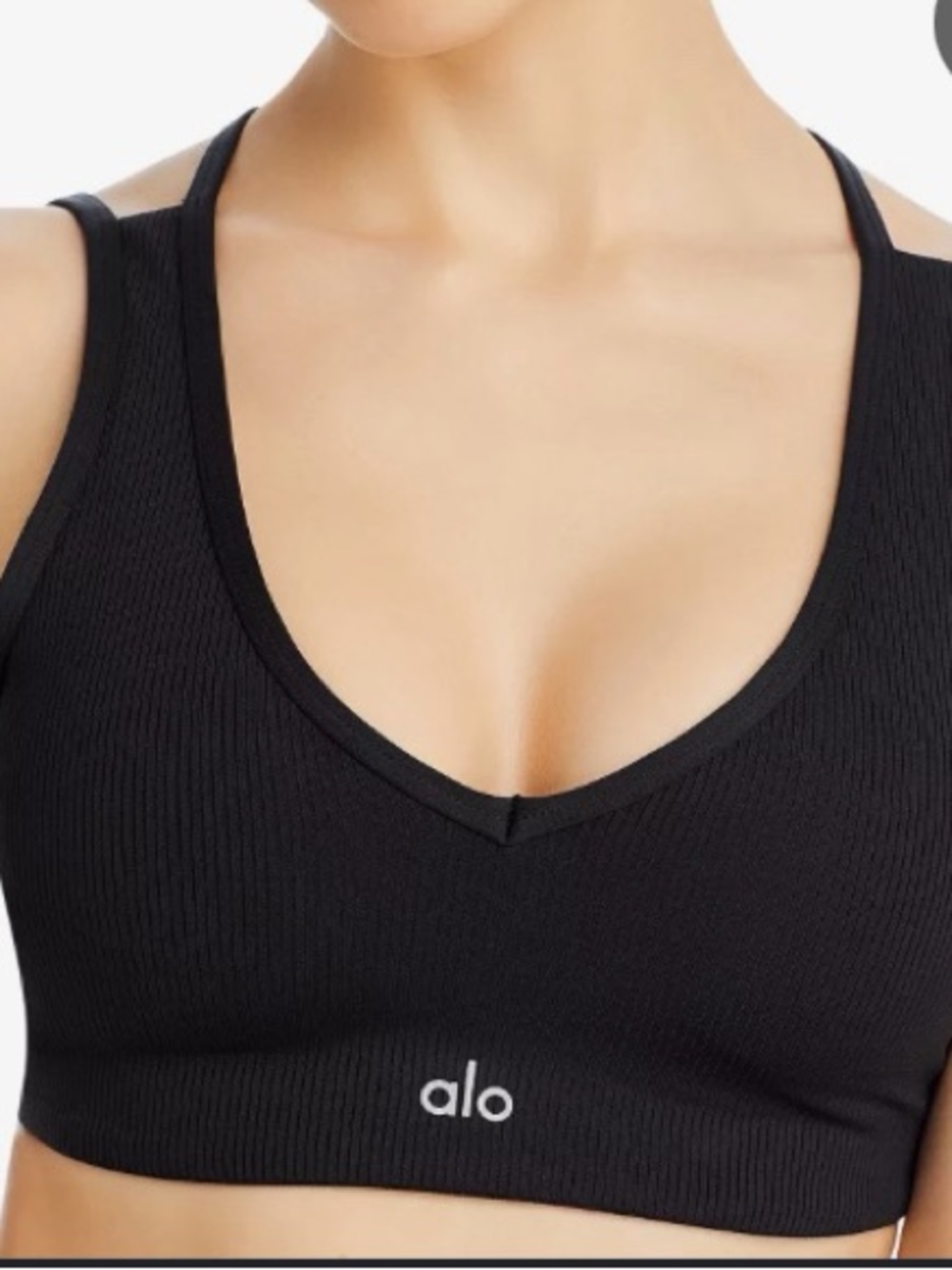 ALO Yoga Ribbed Jump Start V-Neck Bra